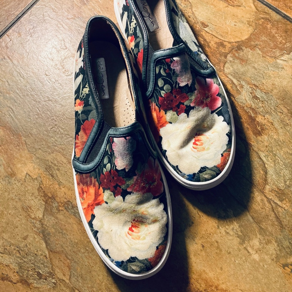 Halogen Black Floral Slip-On Sneakers